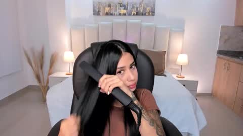 miranda_crawfor online show from October 24, 12:12 pm