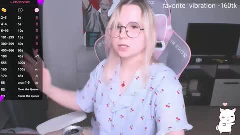 Kira online show from September 21, 9:35 pm