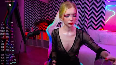 misa online show from December 7, 12:45 pm