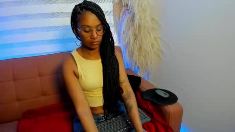 mishell_daza_ online show from February 23, 2:27 pm