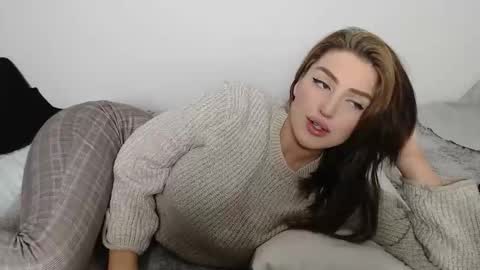 Elora online show from September 11, 8:25 am