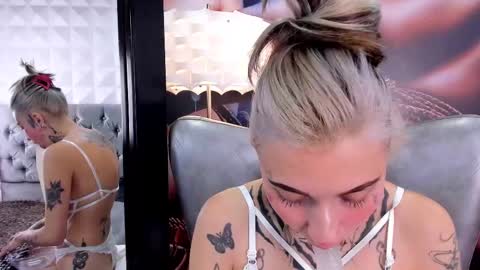 miss___angel online show from February 20, 7:41 pm