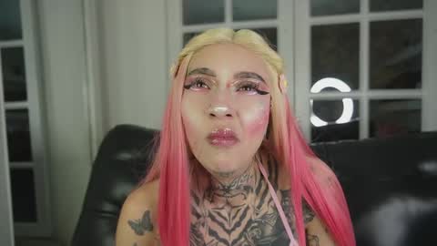 miss___angel online show from February 26, 11:20 am