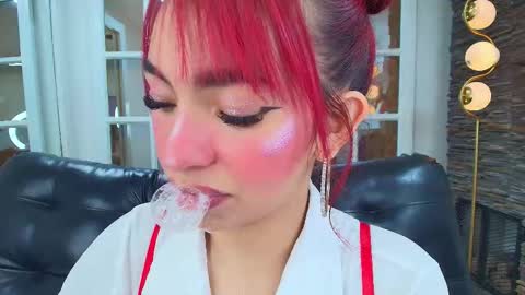 Abigail online show from November 7, 11:27 am