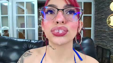 Abigail online show from November 6, 11:16 am