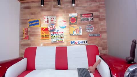 Zoe online show from September 10, 6:30 pm