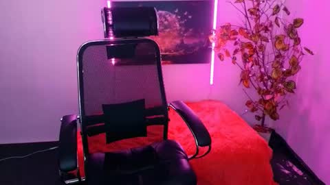 miss_alice_silver online show from October 26, 4:57 pm