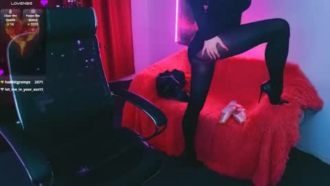 miss_alice_silver online show from June 6, 9:21 pm