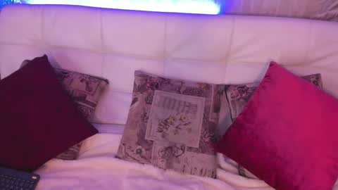 Camila online show from October 18, 12:52 pm