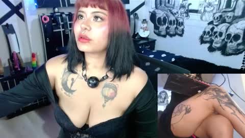 miss_clover online show from December 29, 3:33 am