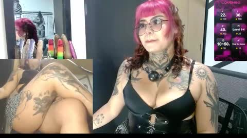 miss_clover online show from October 15, 2:25 am