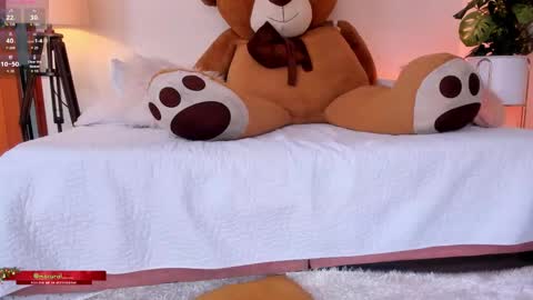 CANDELA CASTRO  online show from December 19, 1:36 pm