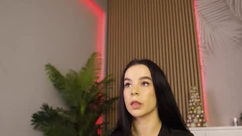 Denise online show from December 4, 8:53 pm