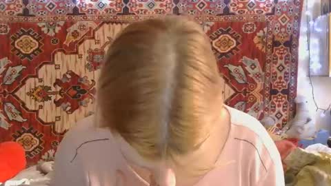 Elis online show from March 5, 12:45 pm