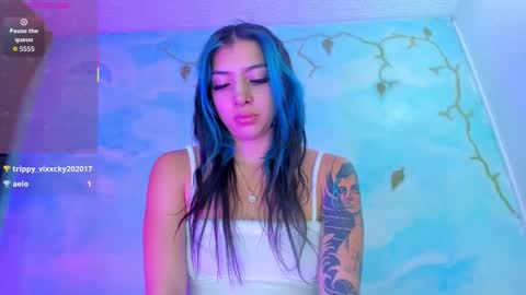 miss_evans_ online show from October 13, 9:01 am