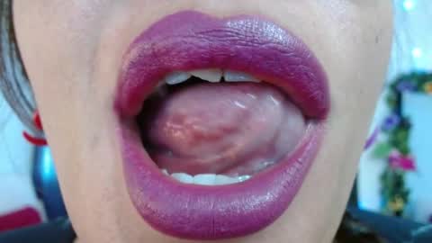 Miss Evoleth online show from April 16, 9:39 pm