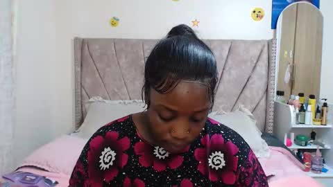 miss_godess online show from April 15, 7:25 pm