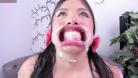 Keisi online show from January 31, 1:56 pm