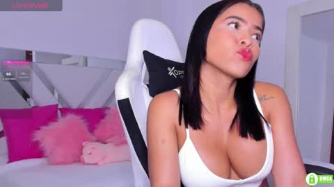   online show from February 25, 10:20 pm