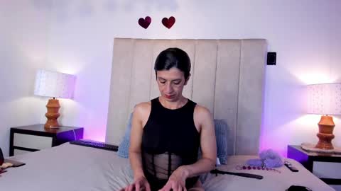 miss_milf_ online show from April 16, 8:08 pm