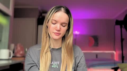 Emily online show from December 26, 9:22 am