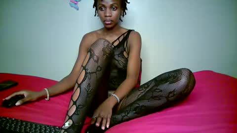 miss_ug online show from November 9, 11:11 pm