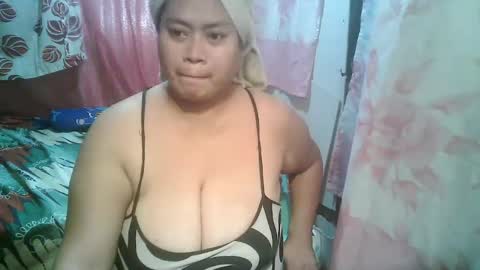 miss v0lcan0 online show from February 3, 11:42 am