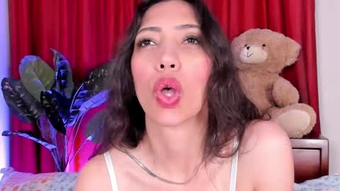 Miss Veronica online show from October 7, 2:10 pm