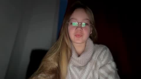 Ameliahs online show from March 9, 10:40 am