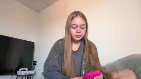 Ameliahs online show from October 28, 12:44 pm