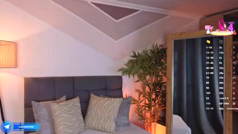 Laura online show from December 16, 2:12 pm