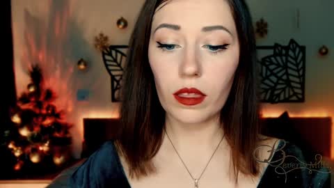 The divine Beverly online show from December 19, 6:23 pm