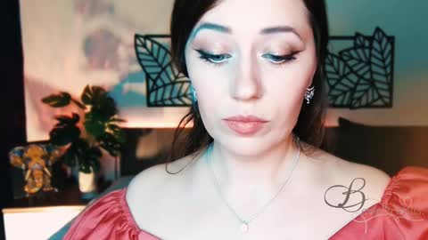 The divine Beverly online show from February 19, 9:17 am