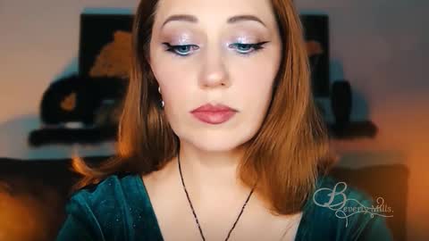 The divine Beverly online show from September 24, 7:35 pm