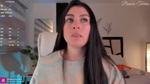 Bianca Torres online show from February 25, 11:15 pm