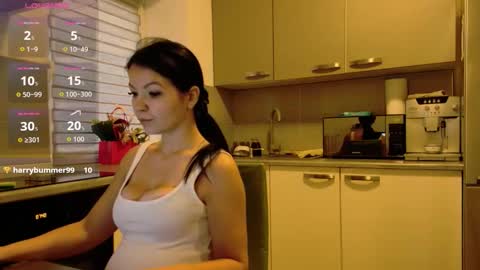 missbya online show from November 17, 5:41 am