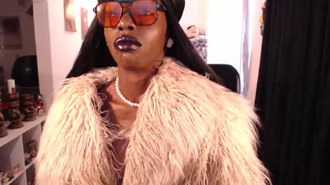 Emilie Diaz online show from January 16, 3:08 pm