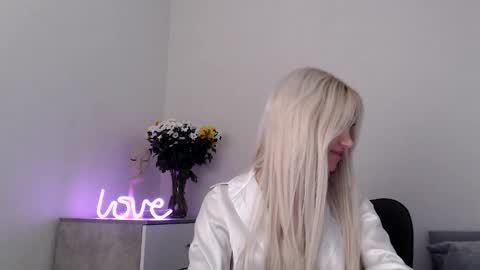 EMMA online show from February 27, 9:36 pm