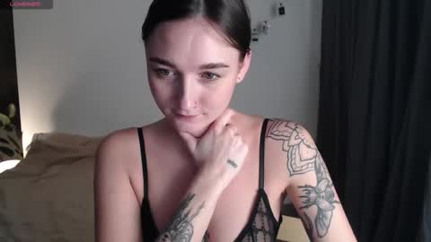 missfiti online show from December 5, 1:01 pm