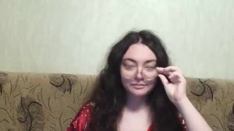 missis mona online show from December 2, 7:43 am