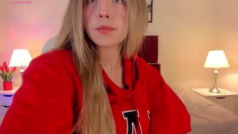 Bella Castillo online show from October 17, 1:03 pm