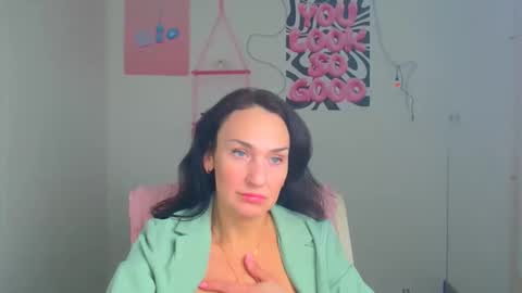 Christina online show from April 1, 11:22 am