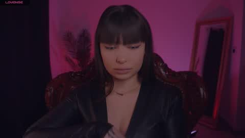 LUXXANDRA online show from February 11, 5:47 am