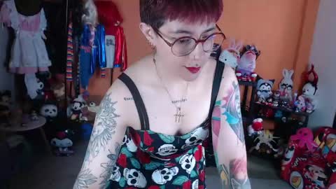 Miss Mia online show from June 3, 2:07 pm
