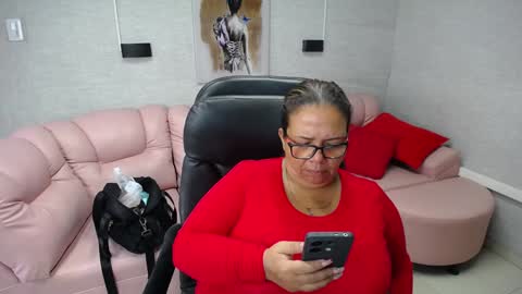 Penelope online show from January 23, 12:52 pm