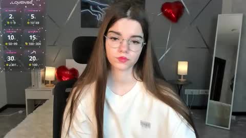 misss_evelyne online show from February 20, 1:37 am