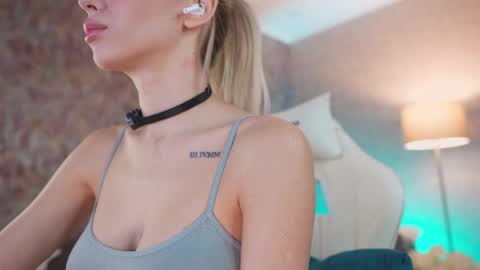 Eva online show from February 1, 9:46 pm