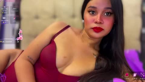 Miss. Thalia online show from July 11, 1:27 am