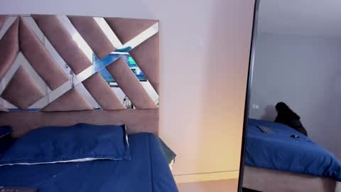 Miss online show from March 3, 8:39 pm