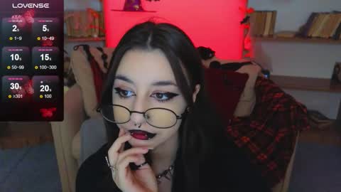 Marcelline online show from October 19, 10:06 am